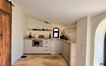 Property slide 16
