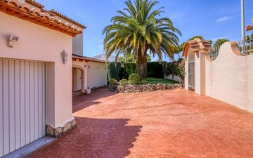 Property slide 25