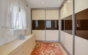 Property slide 15