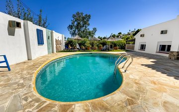 Property slide 18
