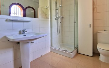 Property slide 16