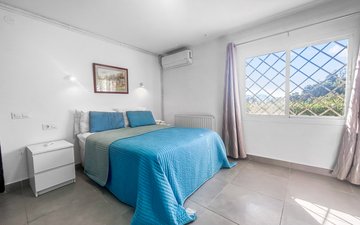 Property slide 19