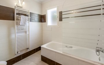 Property slide 15