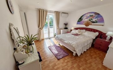 Property slide 30