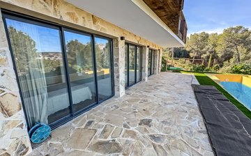 Property slide 22