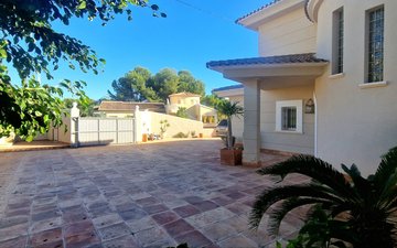 Property slide 46