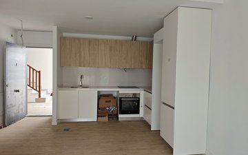 Property slide 14