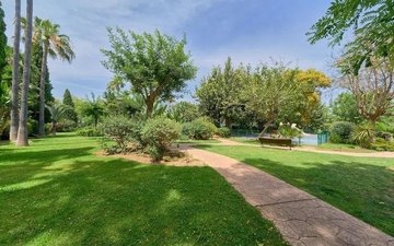 Property slide 24