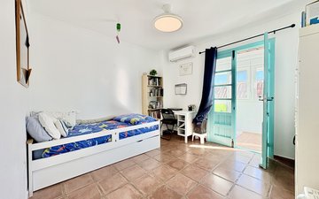 Property slide 17