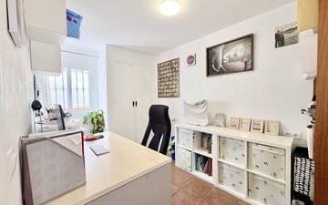 Property slide 22