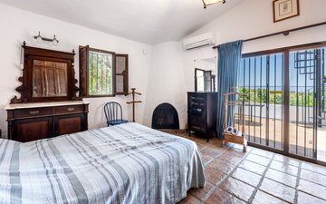 Property slide 21