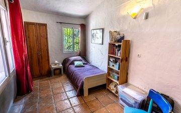Property slide 20
