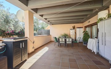 Property slide 10