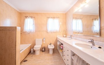 Property slide 22