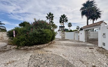 Property slide 60