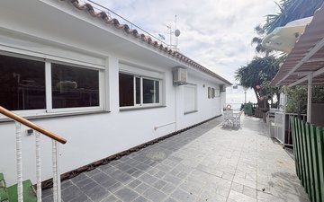 Property slide 51