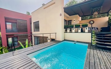 Property slide 30