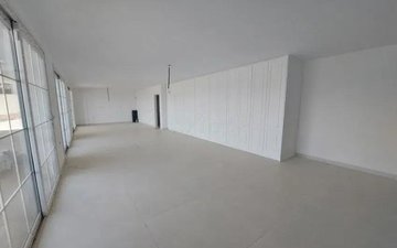 Property slide 32