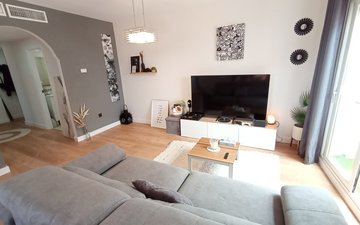 Property slide 11