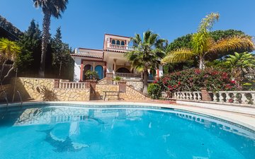 Property slide 30