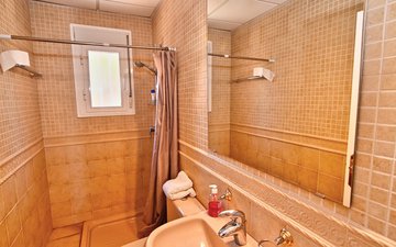 Property slide 20