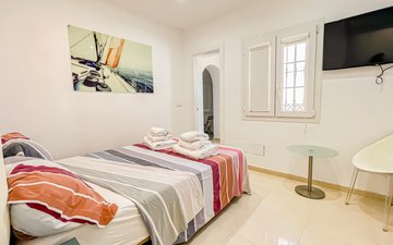 Property slide 17