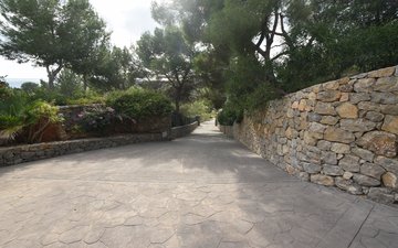 Property slide 25