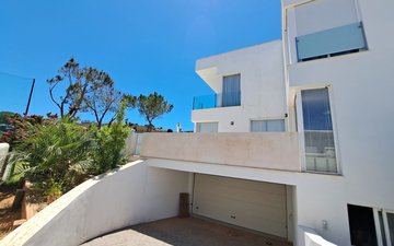 Property slide 16