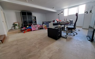 Property slide 31