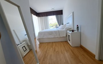 Property slide 25