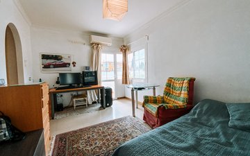 Property slide 16