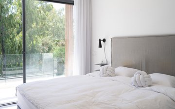 Property slide 14
