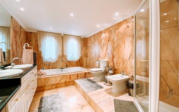 Property slide 25