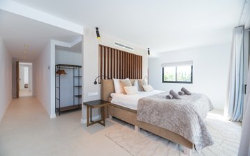 Property slide 17
