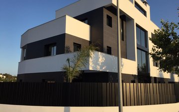 Property slide 10