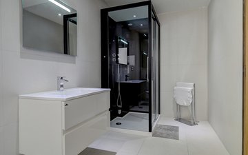 Property slide 22
