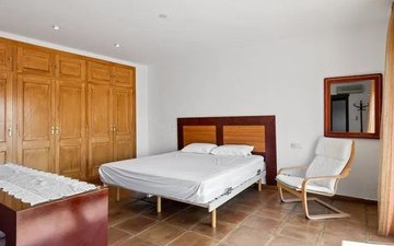 Property slide 20