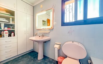 Property slide 33