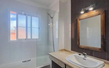 Property slide 40