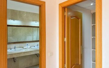 Property slide 46