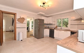 Property slide 22