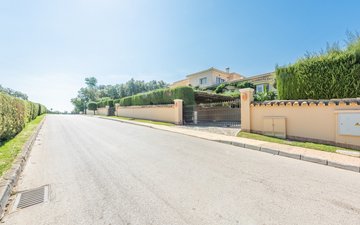 Property slide 19