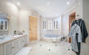 Property slide 14