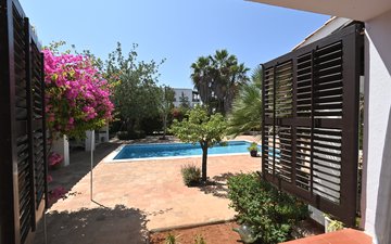 Property slide 17