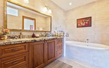 Property slide 18