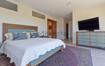 Property slide 21