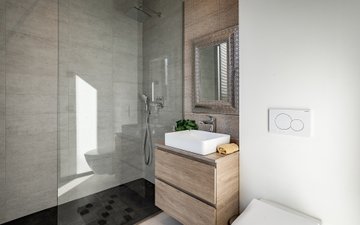 Property slide 18