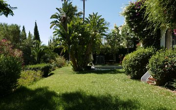Property slide 16