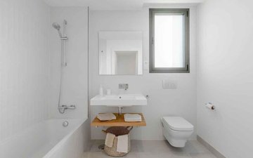 Property slide 18