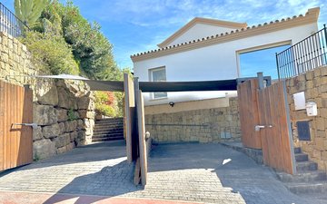 Property slide 22